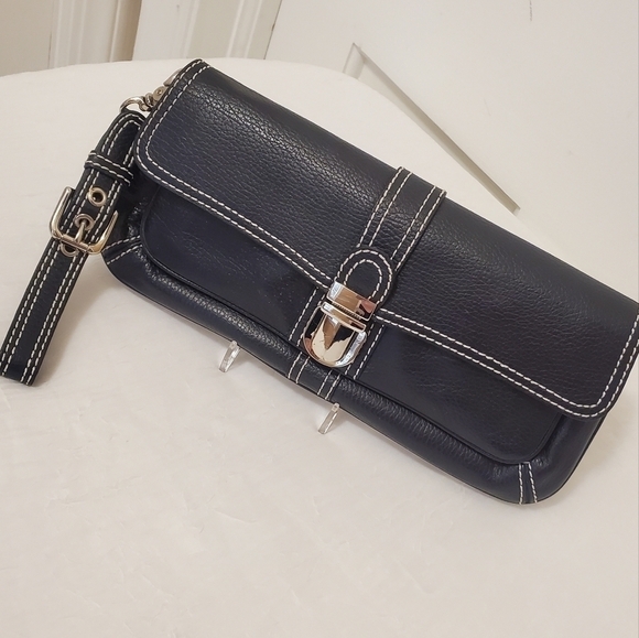 Isabella Fiore Black Leather Clutch/Wristlet - Picture 1 of 9